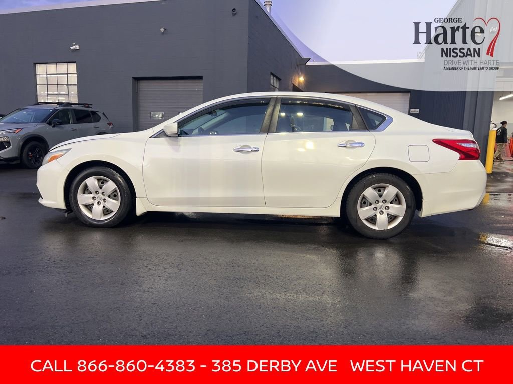 Used 2016 Nissan Altima 2.5 S w/ Power Driver Seat Package image 2