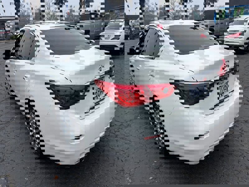 Used 2014 INFINITI Q50 Premium w/ Navigation Package image 4