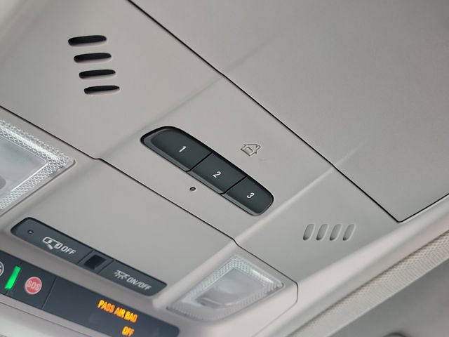 Used 2018 GMC Acadia SLT image 27