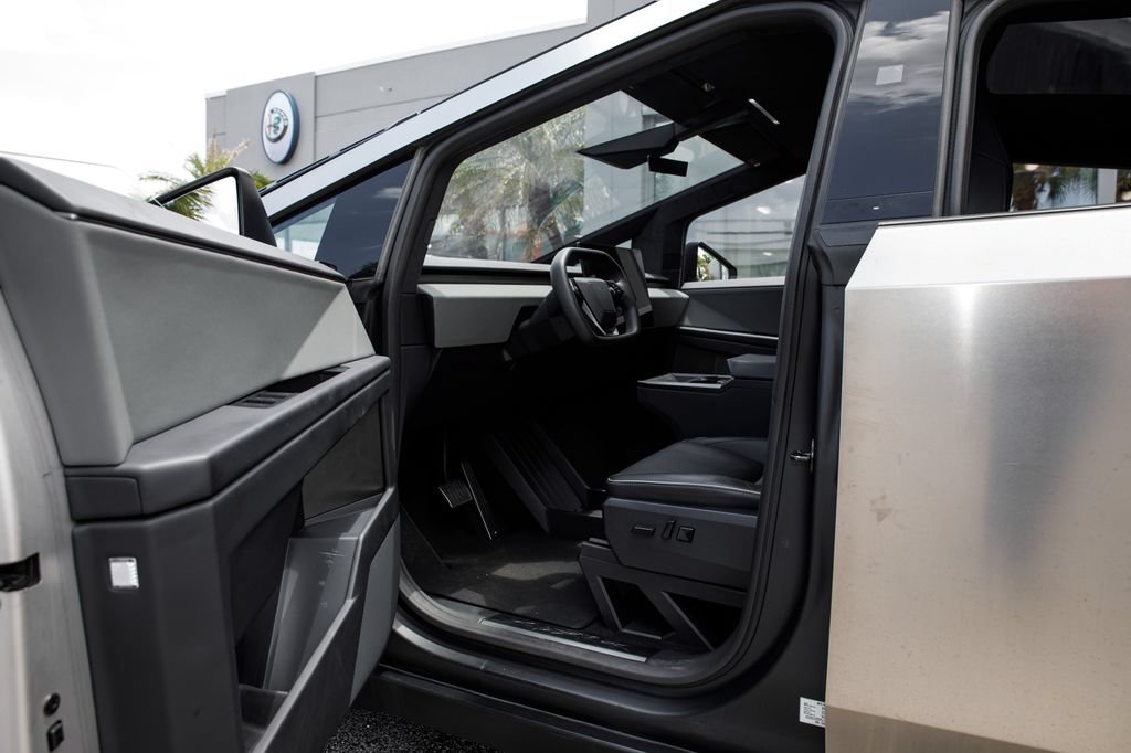 Used 2025 Tesla Cybertruck AWD Crew Cab image 25