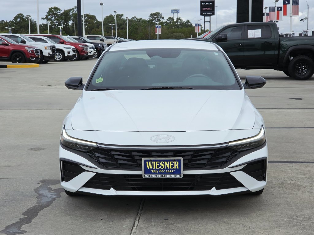 Used 2025 Hyundai Elantra SEL FWD image 4