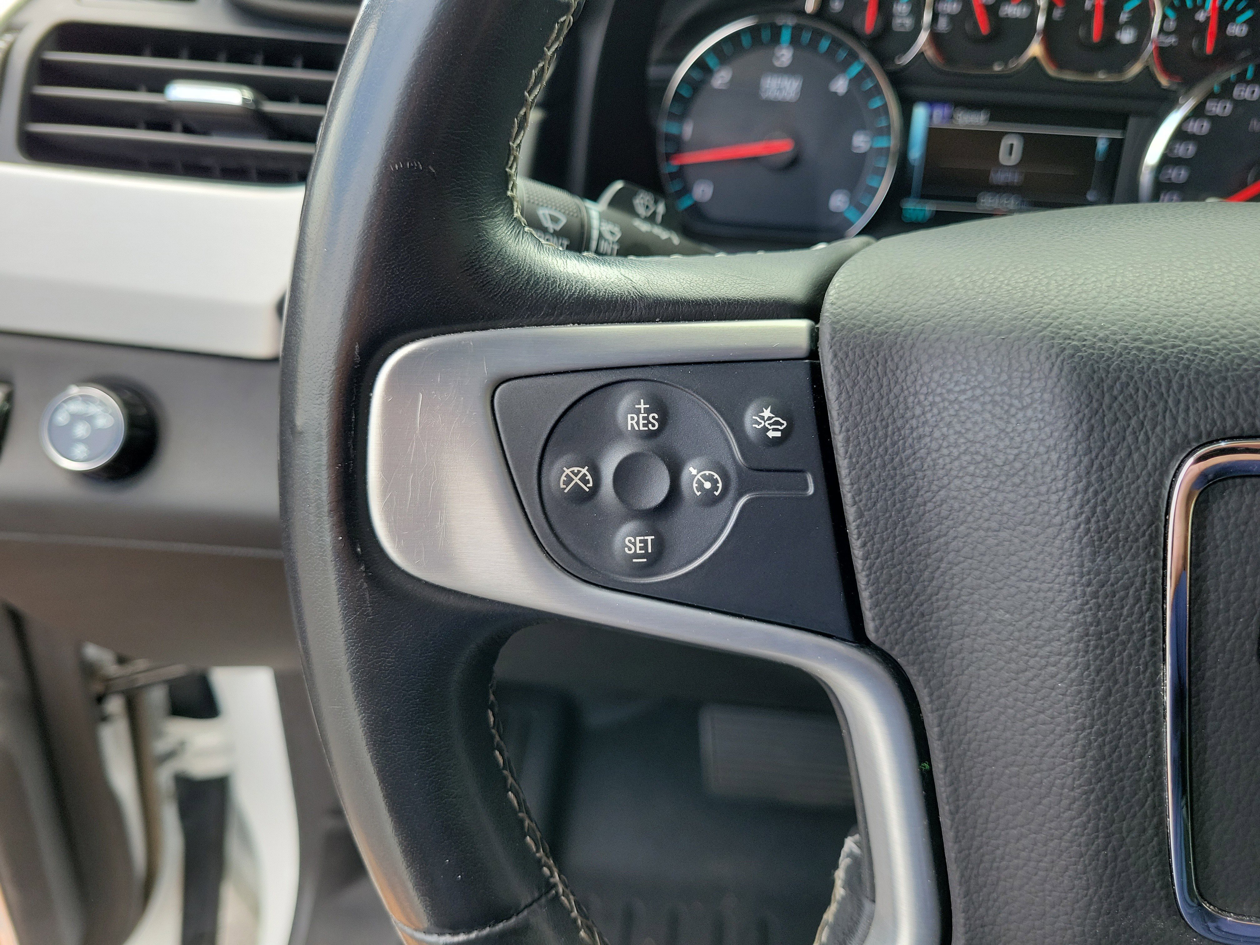 Used 2019 GMC Yukon SLE w/ Convenience Package RWD image 25