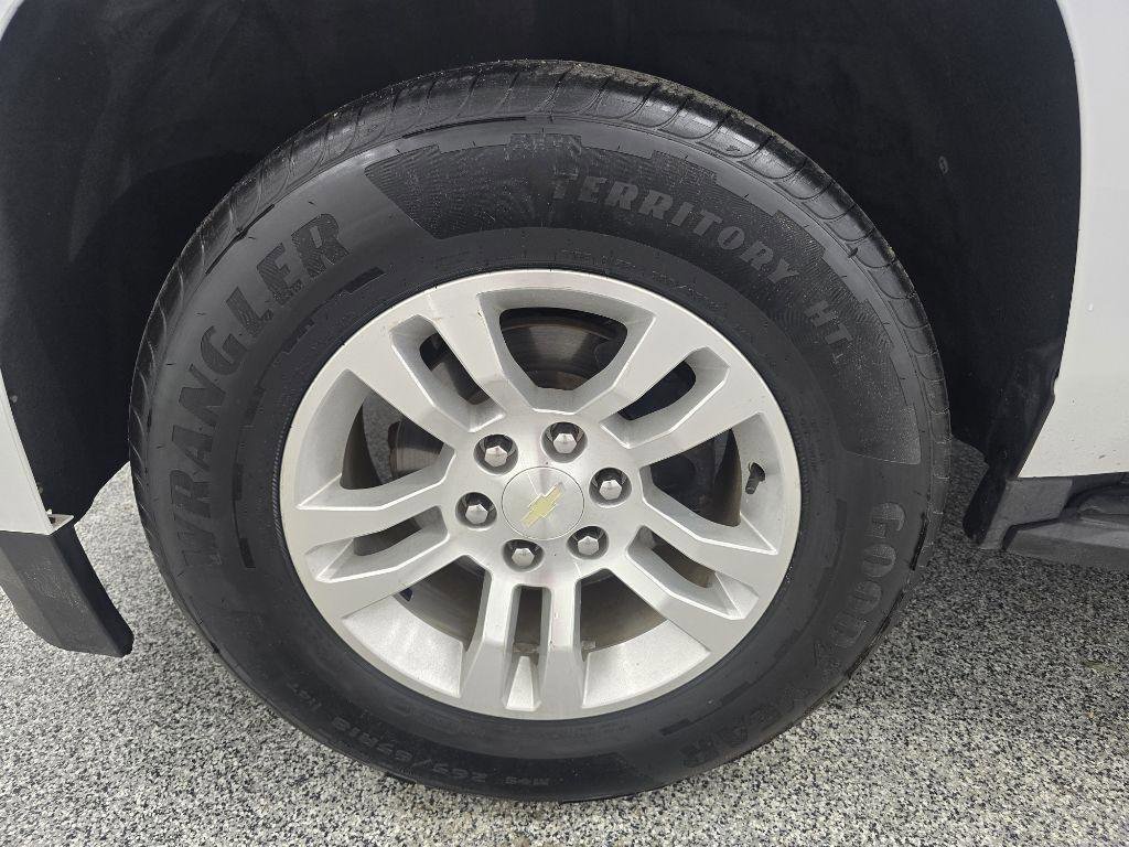 Used 2020 Chevrolet Suburban LS RWD image 31