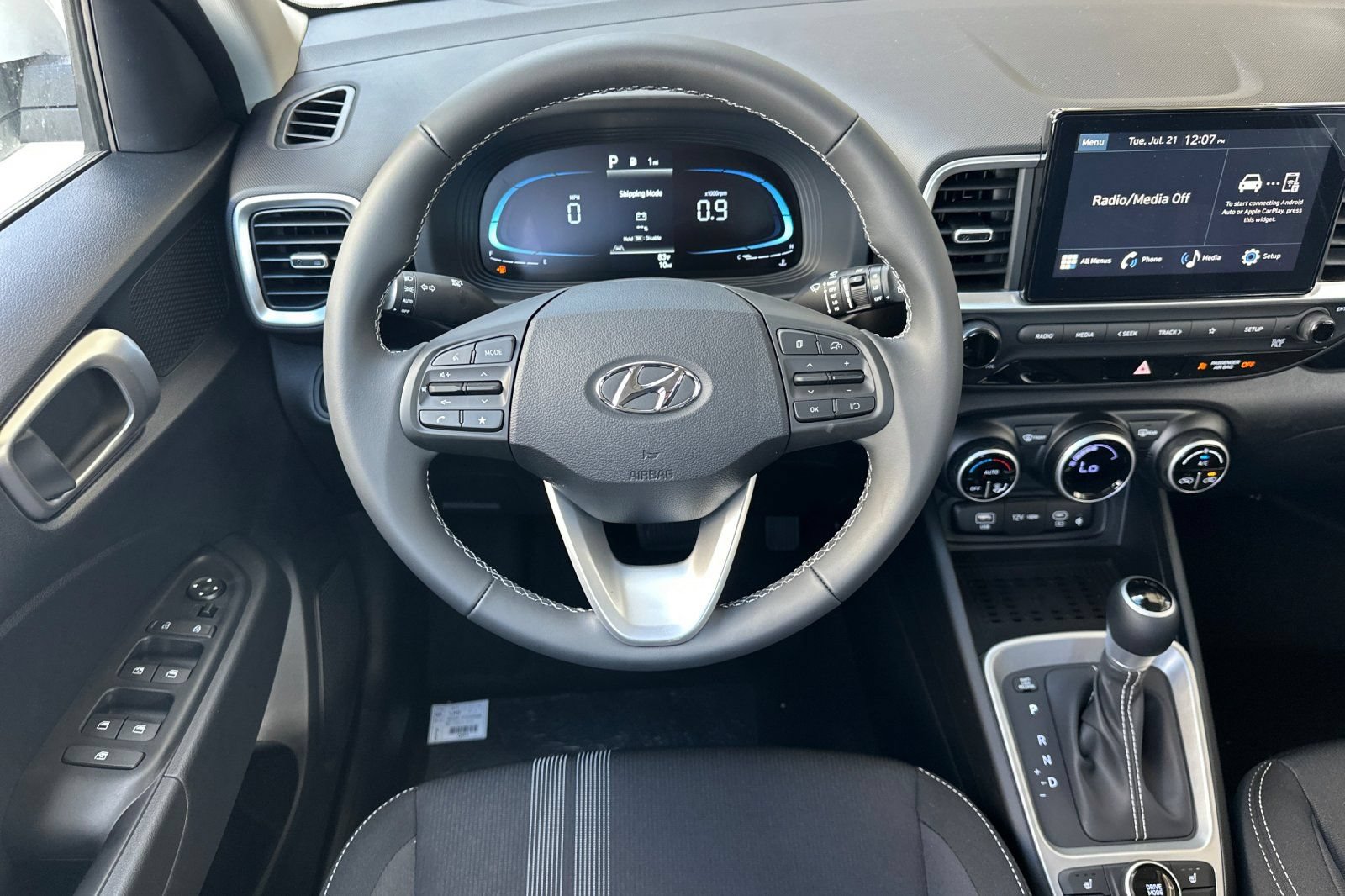 New 2026 Hyundai Venue SEL FWD image 15