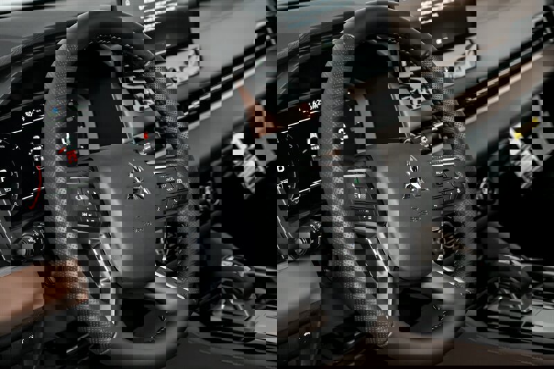 New 2026 Mitsubishi Outlander SEL image 17