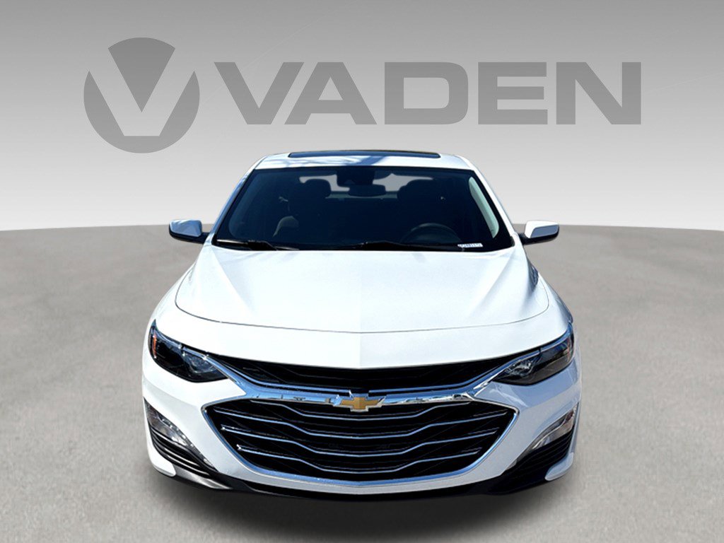 Used 2024 Chevrolet Malibu LT FWD image 2