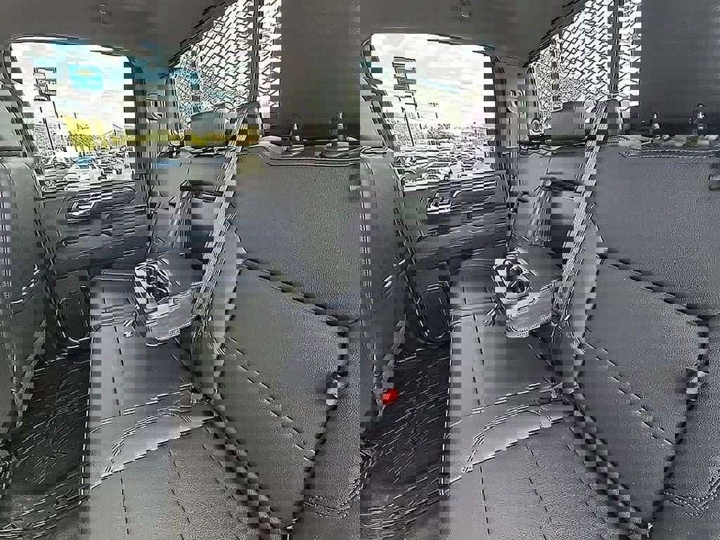 Used 2024 Chevrolet Silverado 2500 LT w/ Convenience Package image 40