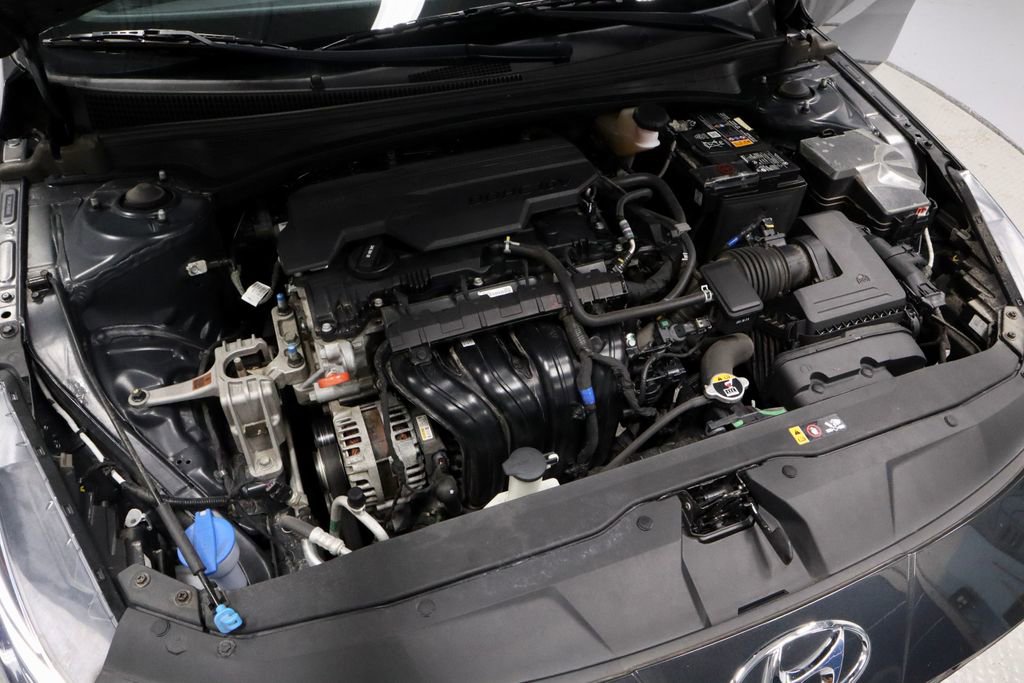 Used 2022 Hyundai Elantra SEL FWD image 15