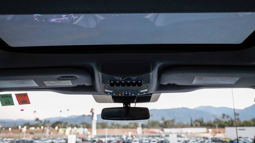 Used 2022 Ford F450 Limited w/ FX4 Off-Road Package image 19