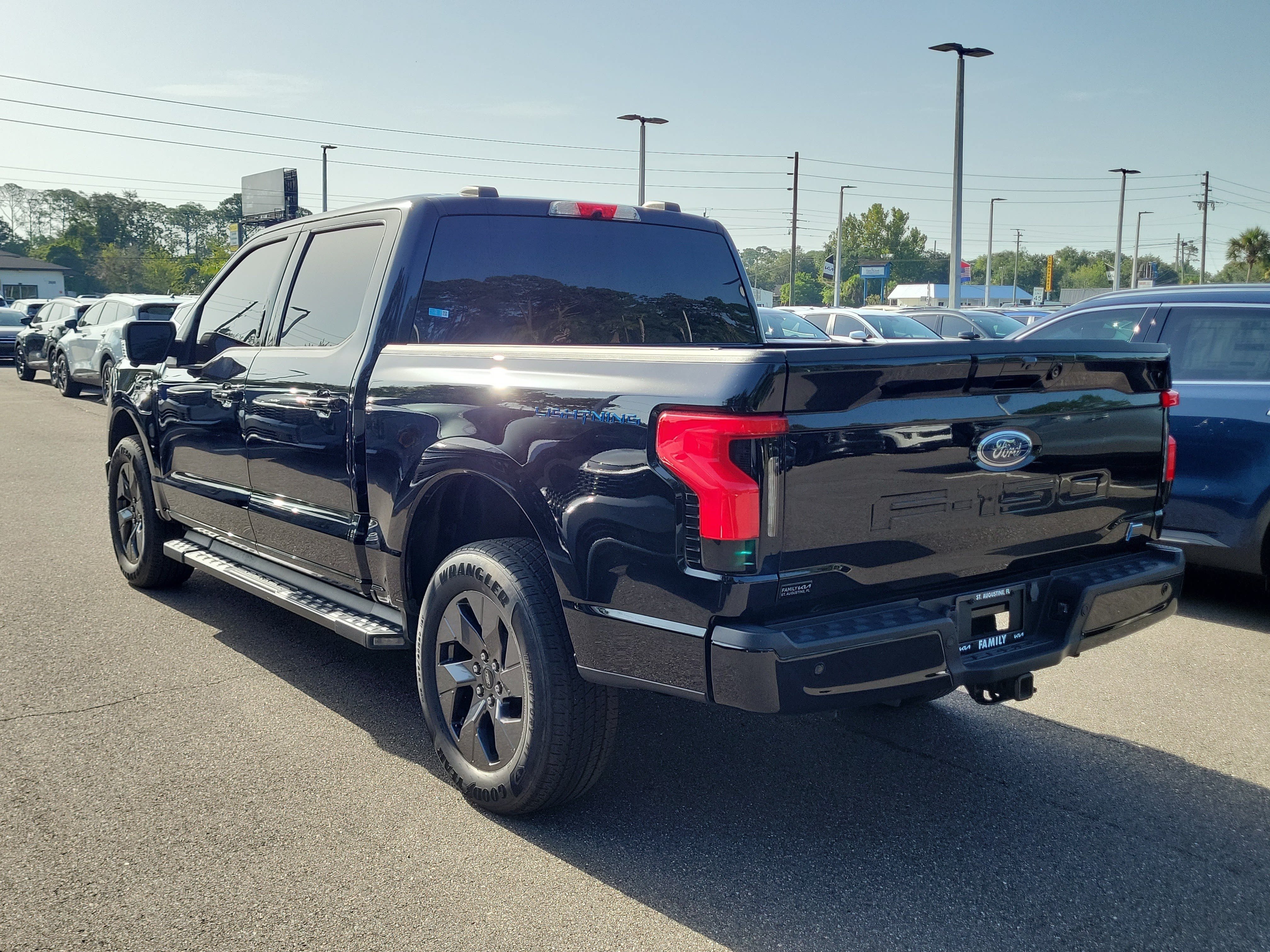 Used 2023 Ford F150 Lightning XLT w/ Equipment Group 312A High AWD/4WD image 4