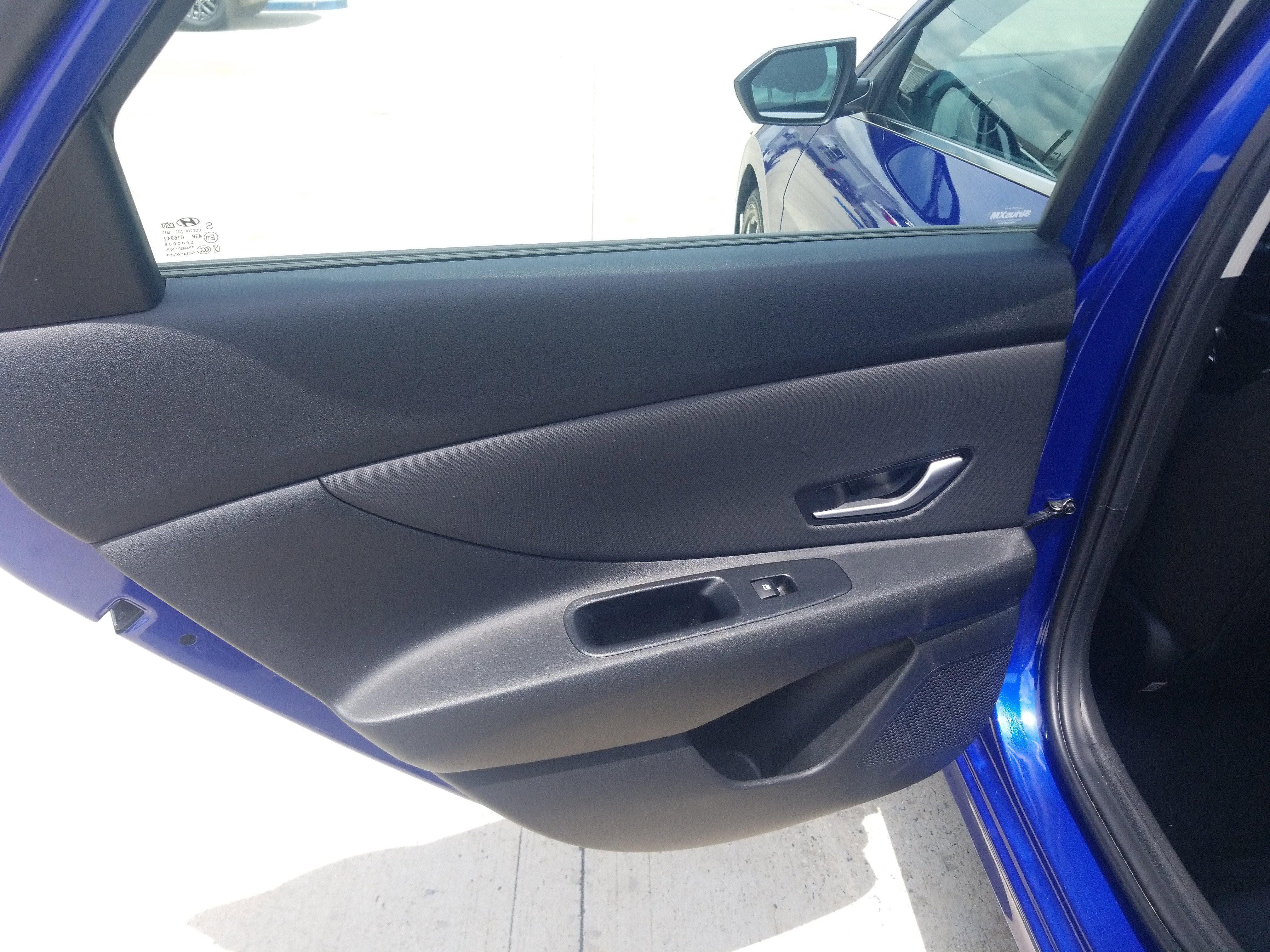 Used 2025 Hyundai Elantra SEL FWD image 11