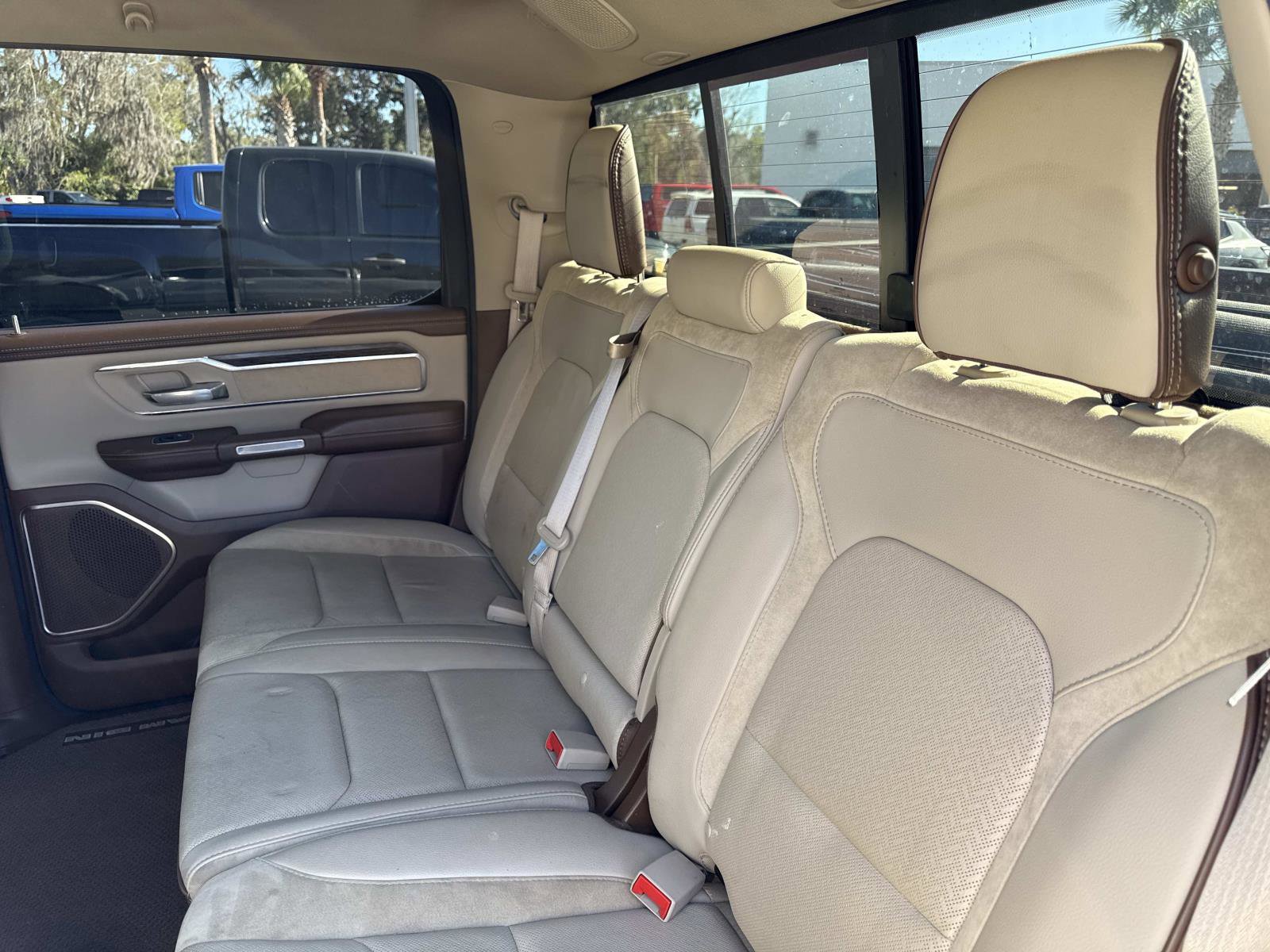 Used 2019 RAM 1500 Laramie image 11