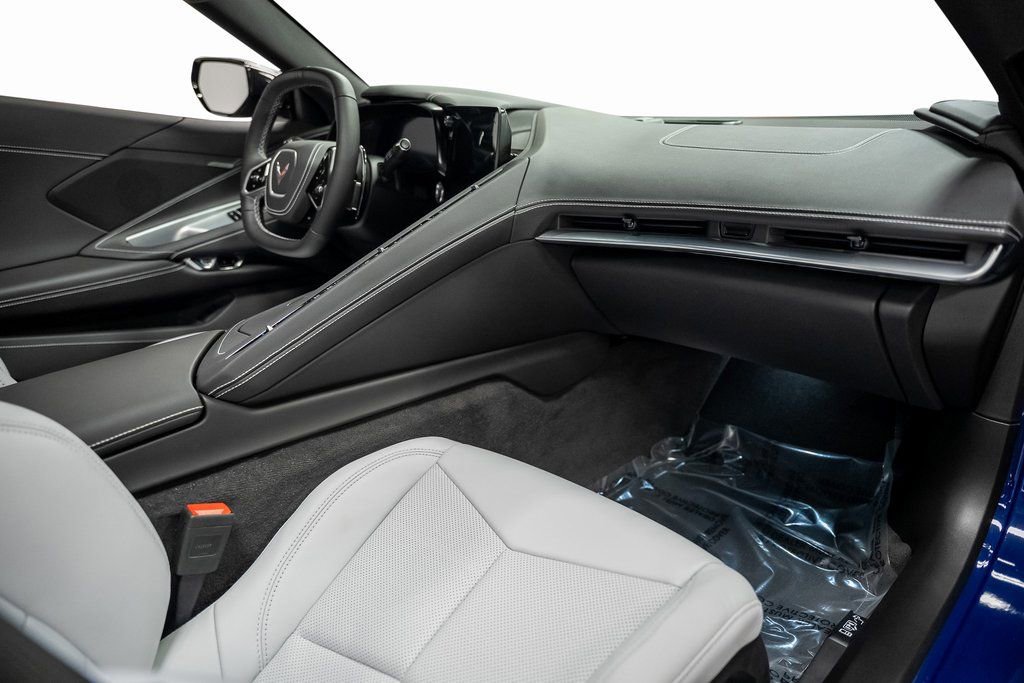 Used 2025 Chevrolet Corvette Stingray Coupe image 51