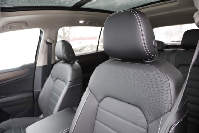 Used 2024 Volkswagen Atlas SEL image 15