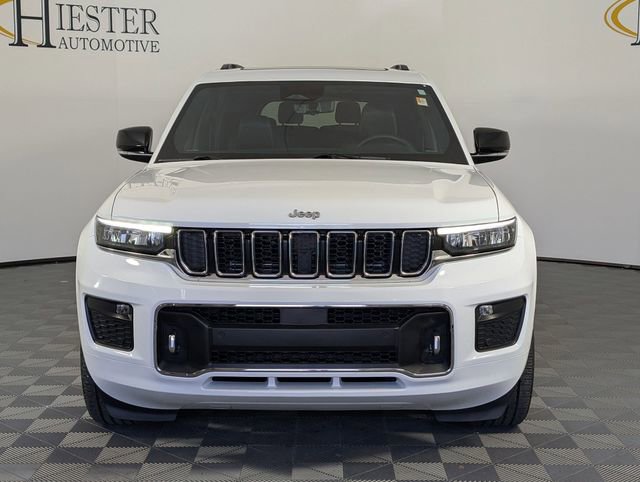 Used 2023 Jeep Grand Cherokee L Overland w/ Luxury Tech Group IV AWD/4WD image 3