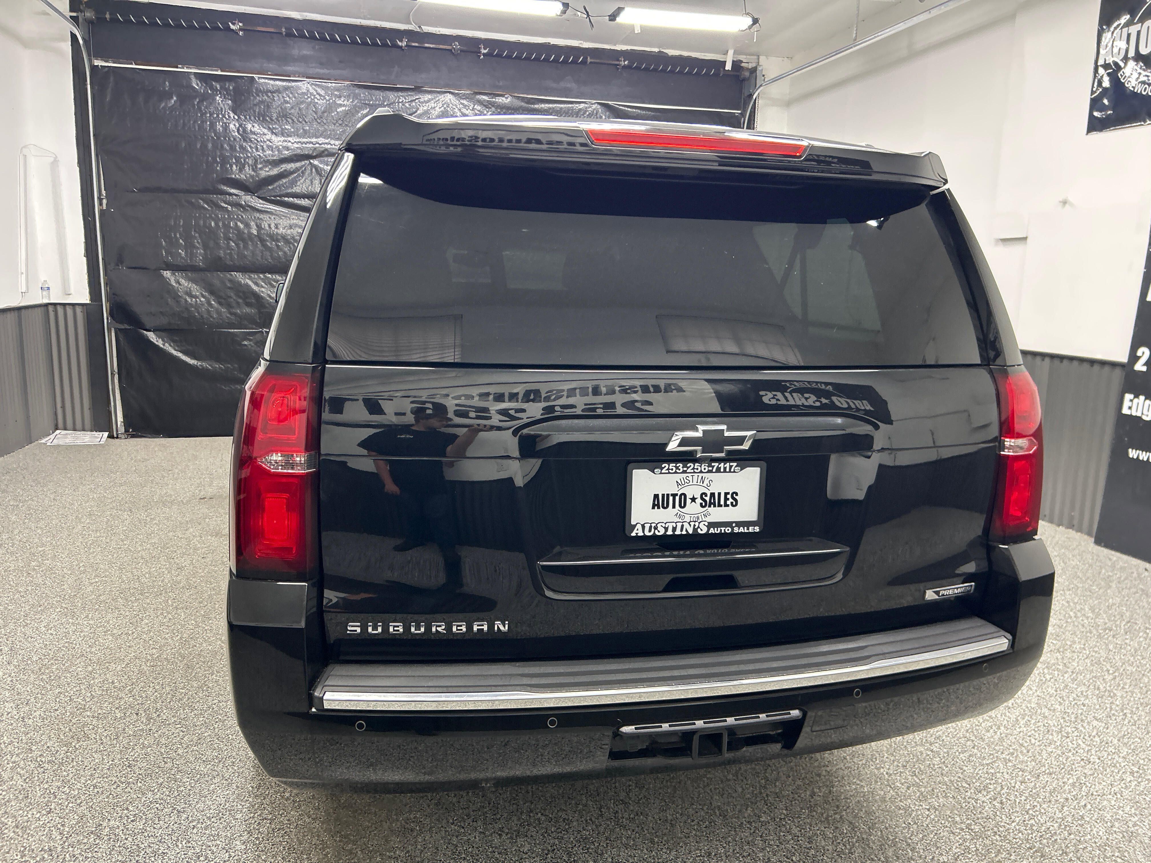 Used 2017 Chevrolet Suburban Premier AWD/4WD image 5