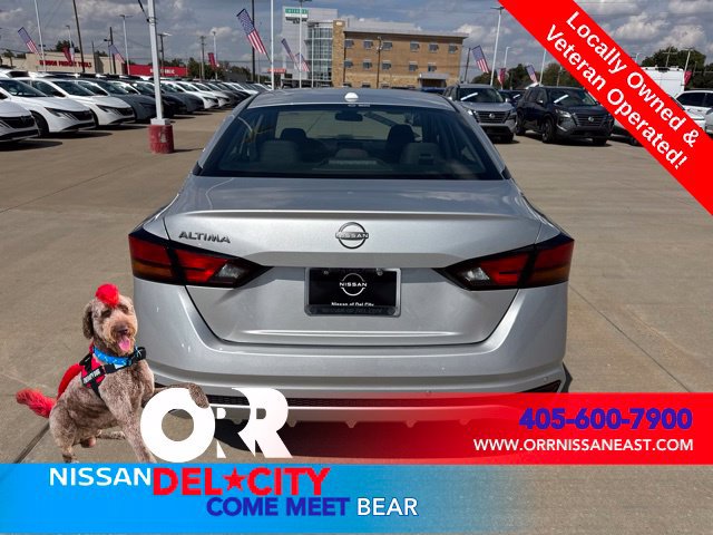 Used 2025 Nissan Altima 2.5 SV FWD image 4