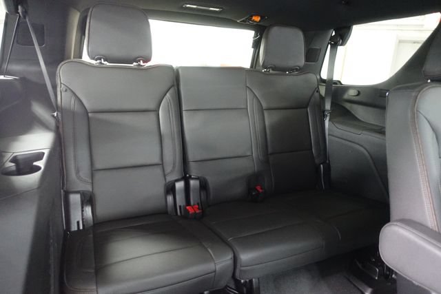 Used 2024 Chevrolet Tahoe High Country w/ Advanced Technology Package AWD/4WD image 32