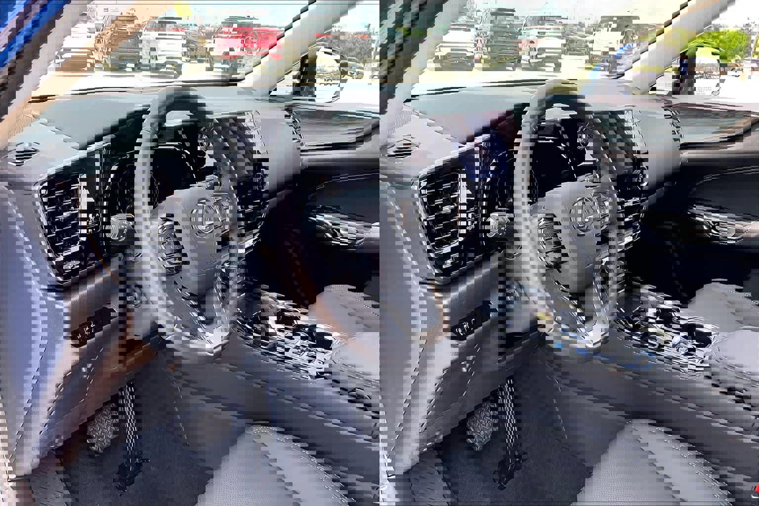 Used 2025 Lexus NX 250 FWD w/ Accessory Package (K3) image 15