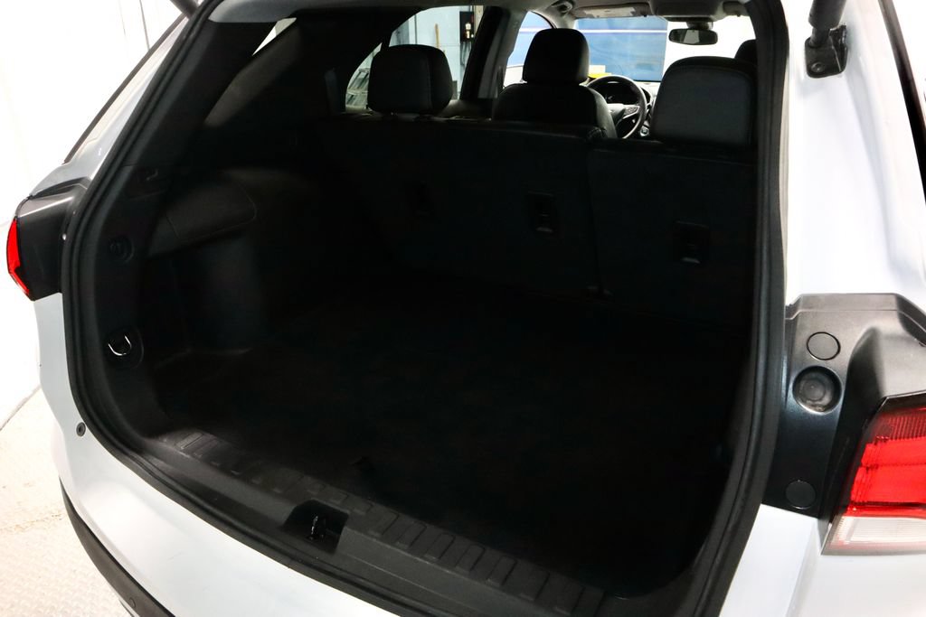 Used 2024 Chevrolet Equinox Premier AWD/4WD image 15