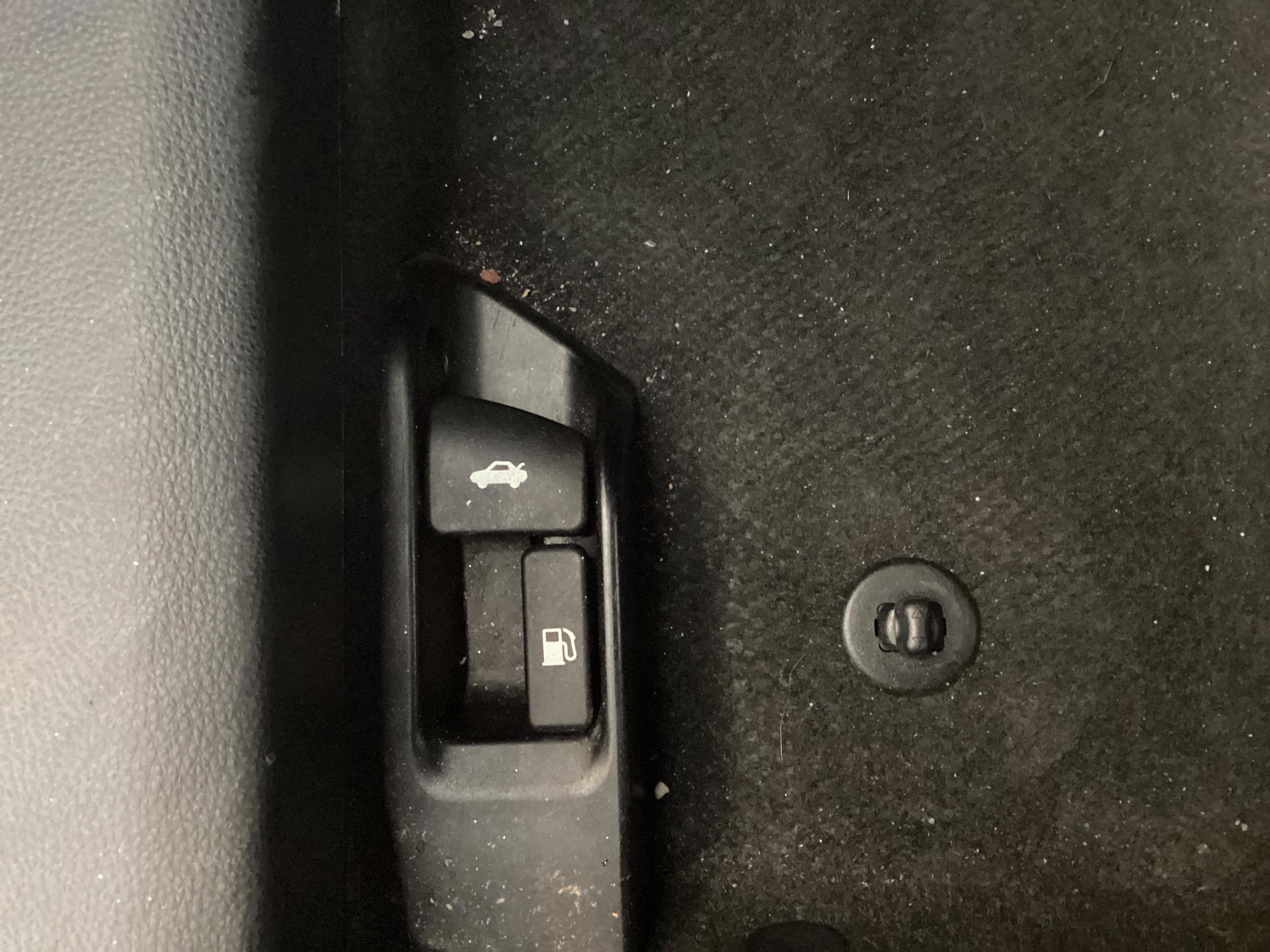 Certified 2024 Toyota Corolla LE FWD image 34