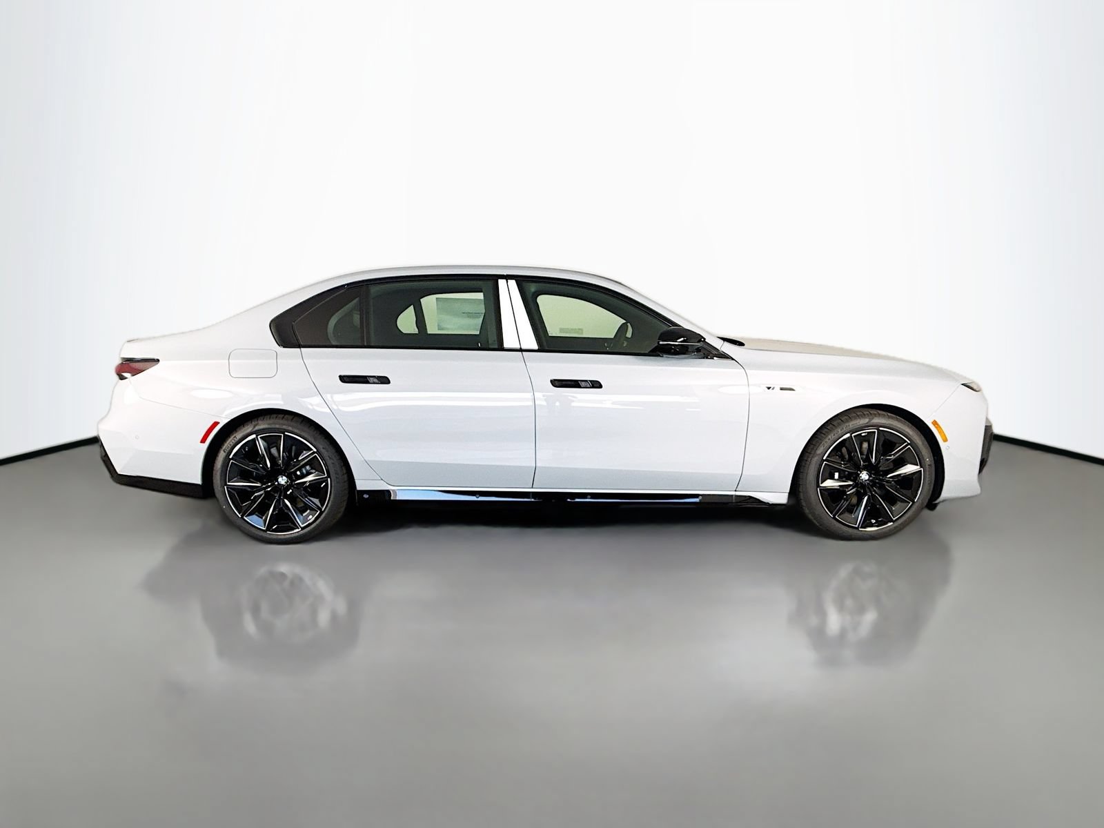 New 2026 BMW i7 xDrive60 w/ Executive Package AWD/4WD image 8