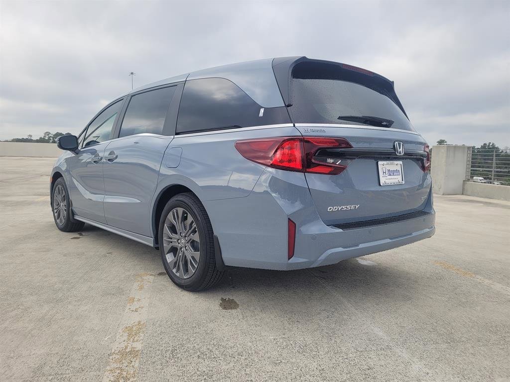 New 2026 Honda Odyssey Touring image 5