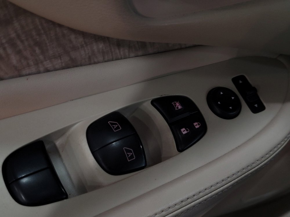 Used 2019 Nissan Murano SV w/ Premium Package image 27