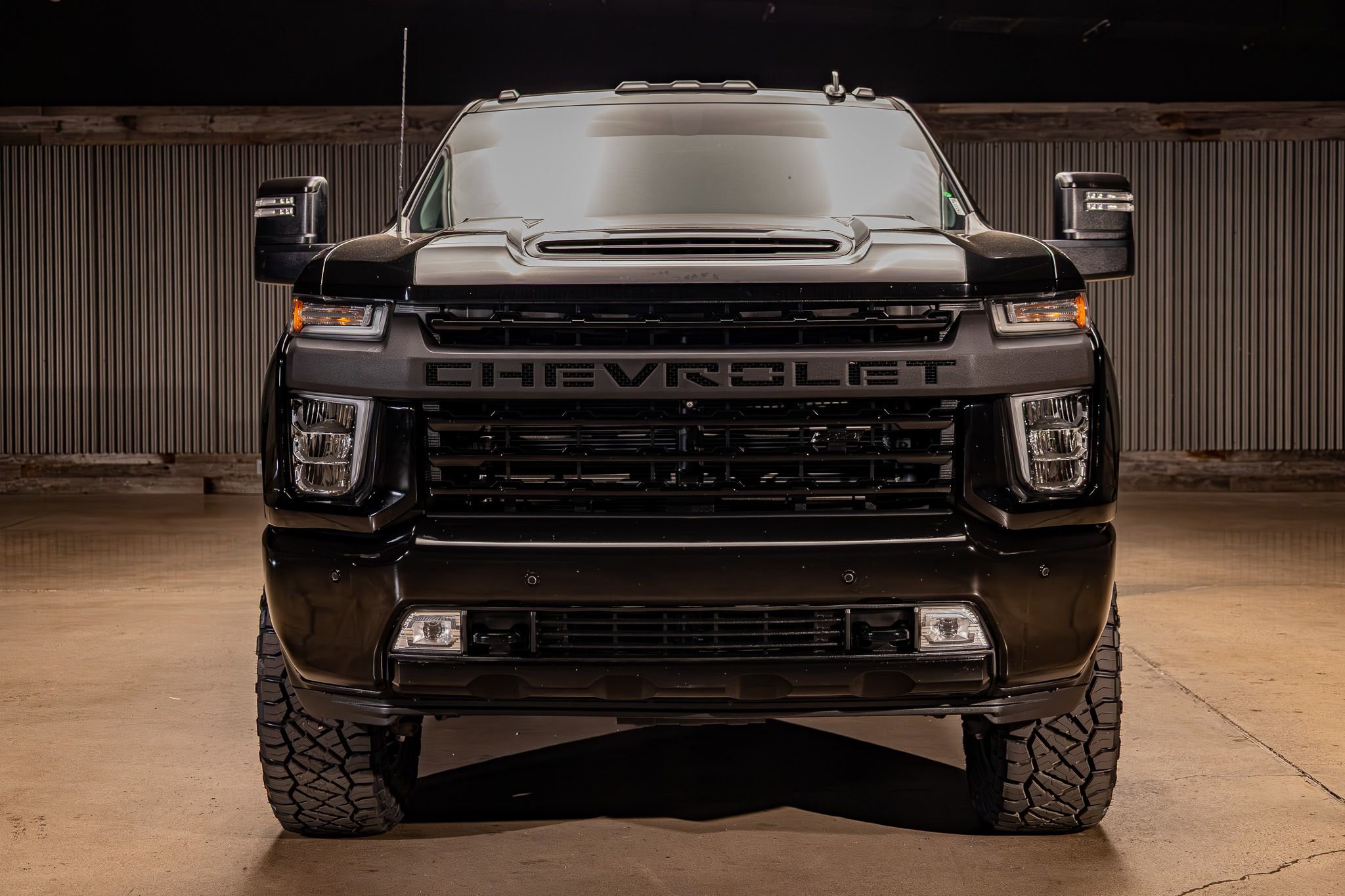 Used 2022 Chevrolet Silverado 2500 LTZ w/ LTZ Convenience Package AWD/4WD image 2