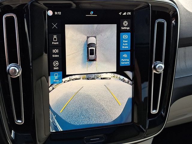 Certified 2024 Volvo XC40 B5 Plus w/ Protection Package Premier AWD/4WD image 21