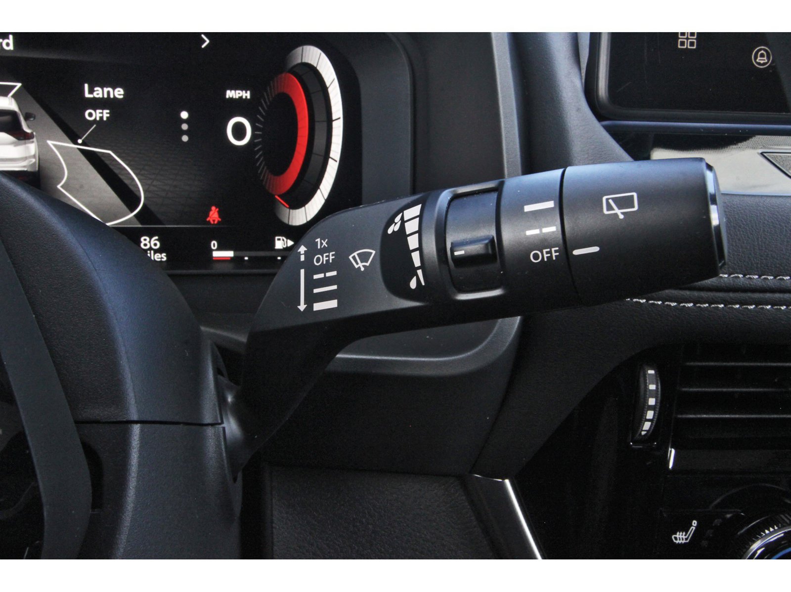 Certified 2025 Nissan Rogue SL w/ SL Premium Package FWD image 22