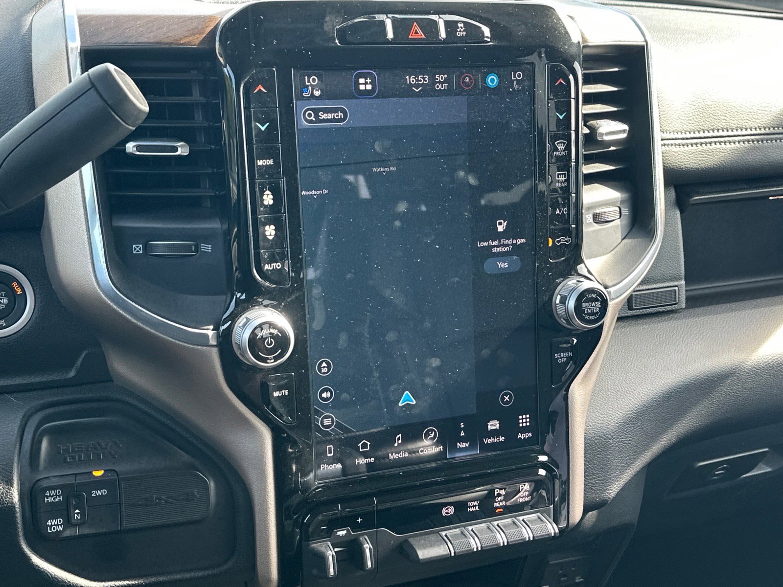 Used 2024 RAM 2500 Laramie image 12