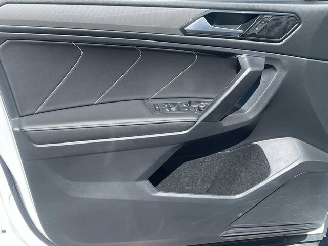Certified 2023 Volkswagen Tiguan SE w/ Panoramic Sunroof Package FWD image 20