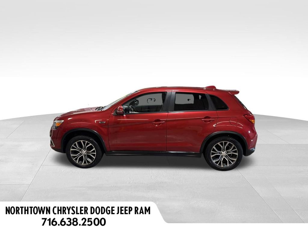 Used 2017 Mitsubishi Outlander Sport SE image 2