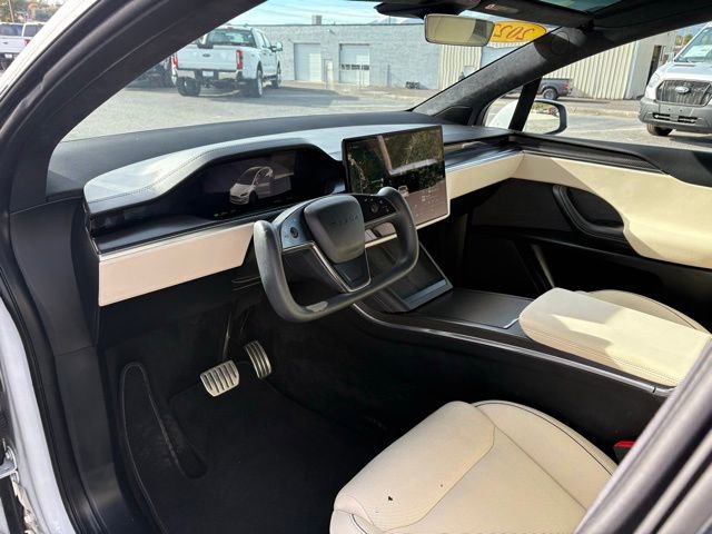 Used 2022 Tesla Model X Plaid image 10
