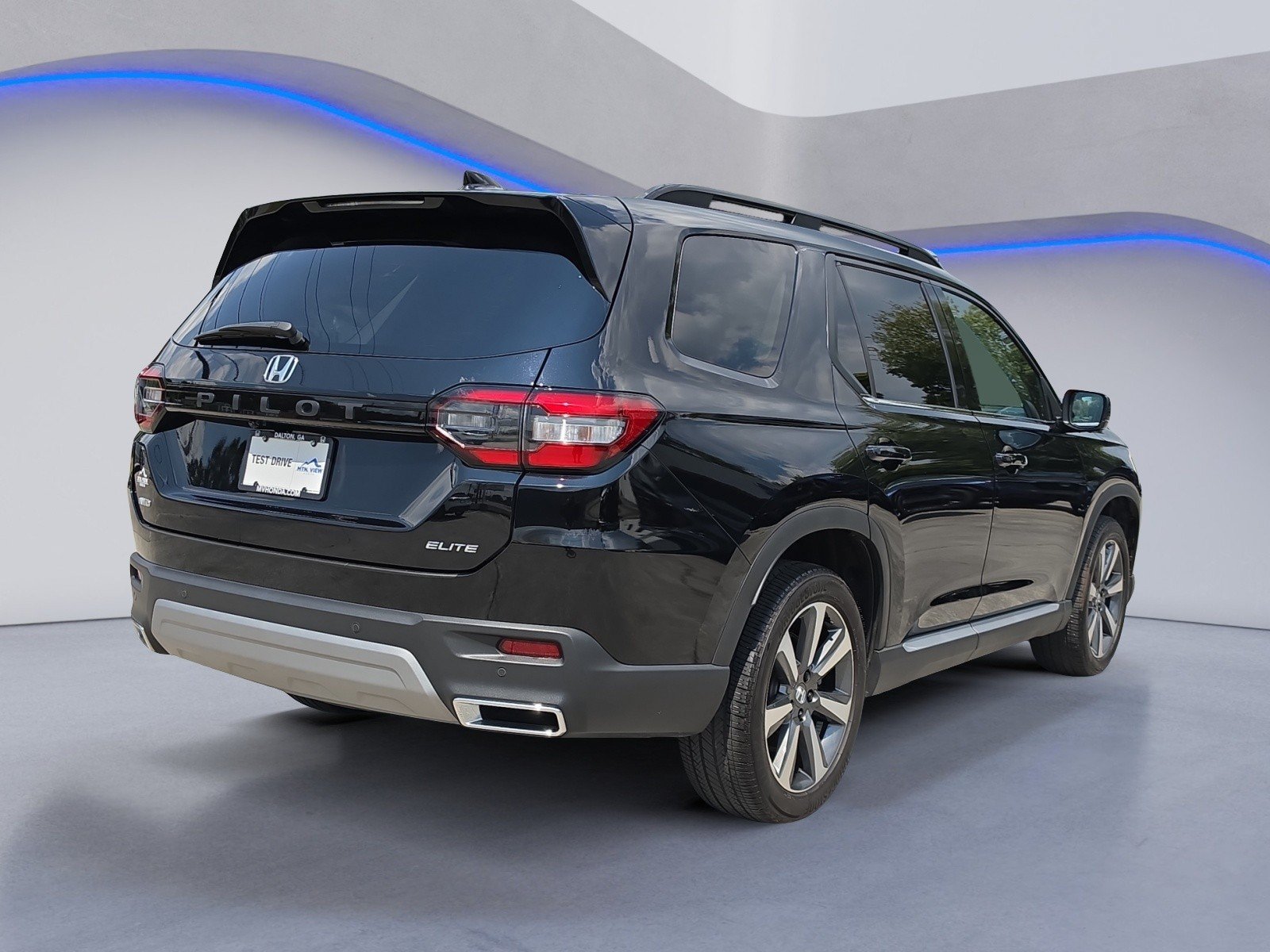 Used 2025 Honda Pilot Elite image 6
