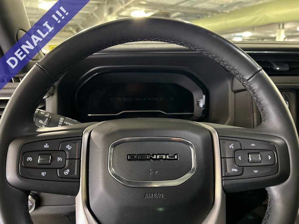 Used 2023 GMC Yukon Denali image 12