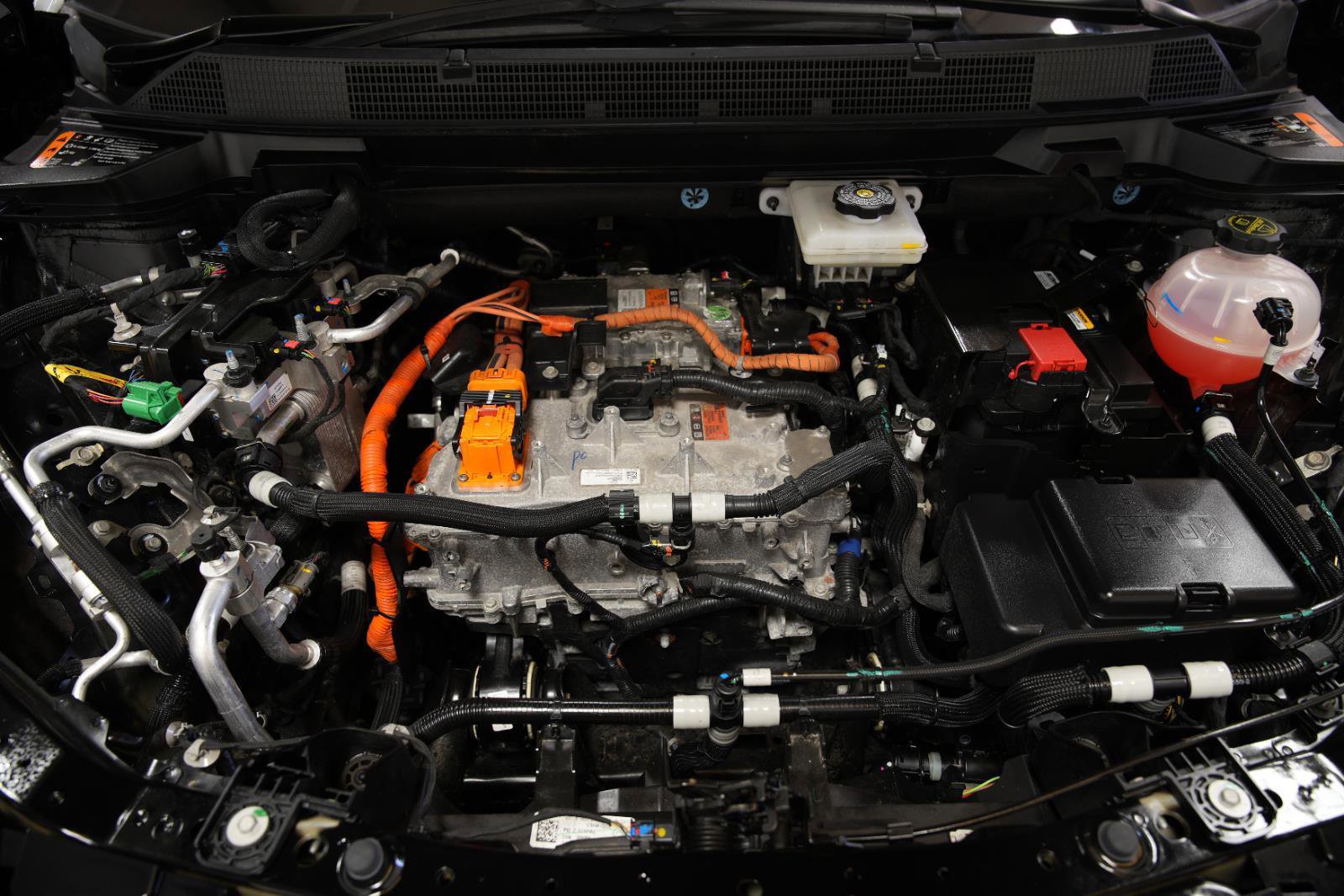 Used 2025 Chevrolet Equinox EV LT w/ Convenience Package image 11