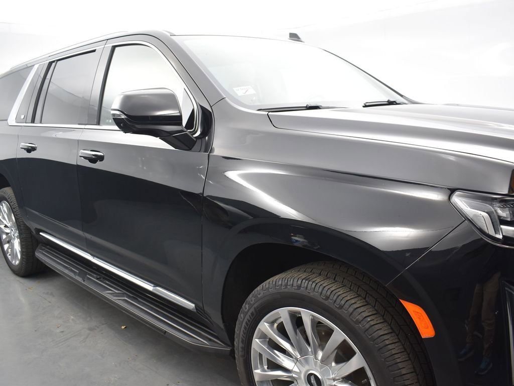 Used 2023 Cadillac Escalade ESV Premium Luxury image 38