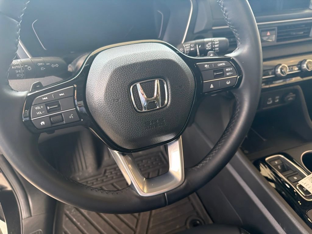 Used 2024 Honda Pilot Touring image 12