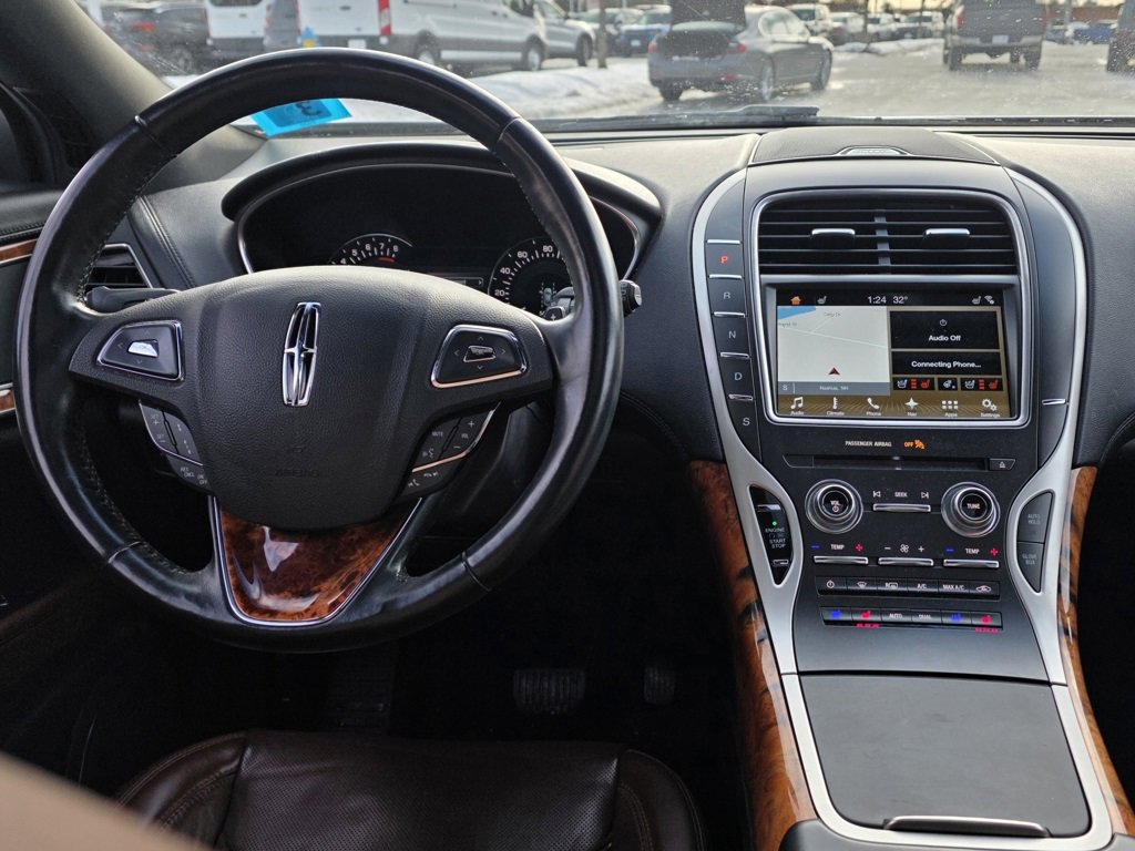 Used 2018 Lincoln MKX Reserve w/ Driver Assistance Package image 19