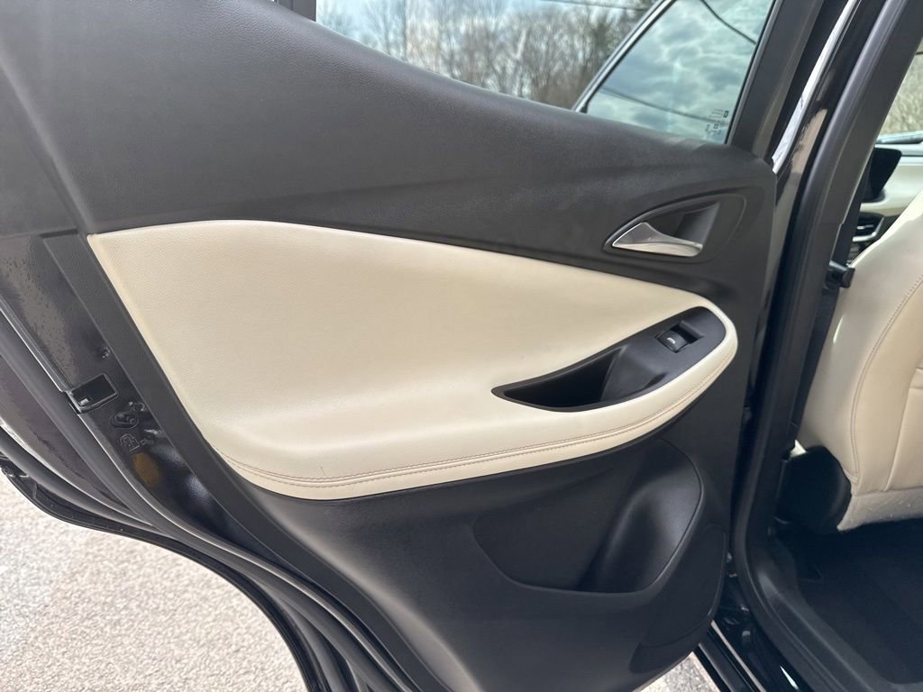 Used 2024 Buick Encore GX Avenir w/ Avenir Convenience Package image 26