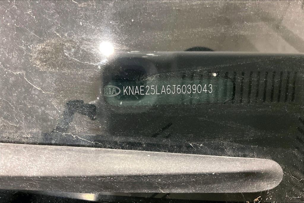 Used 2018 Kia Stinger Premium RWD image 33