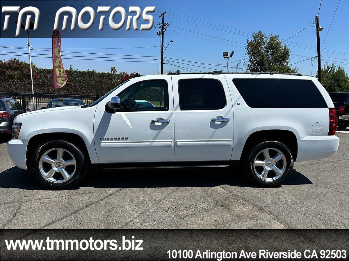 Used 2011 Chevrolet Suburban LT w/ Regional Value Package RWD image 3