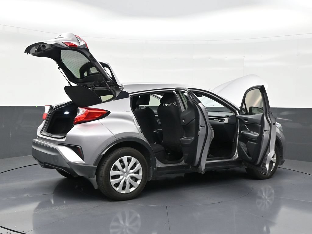 Used 2020 Toyota C-HR LE FWD image 28