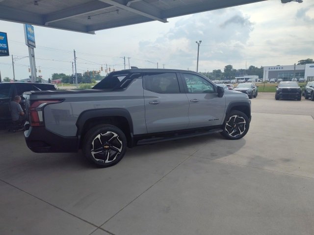 New 2026 Chevrolet Silverado EV LT image 7