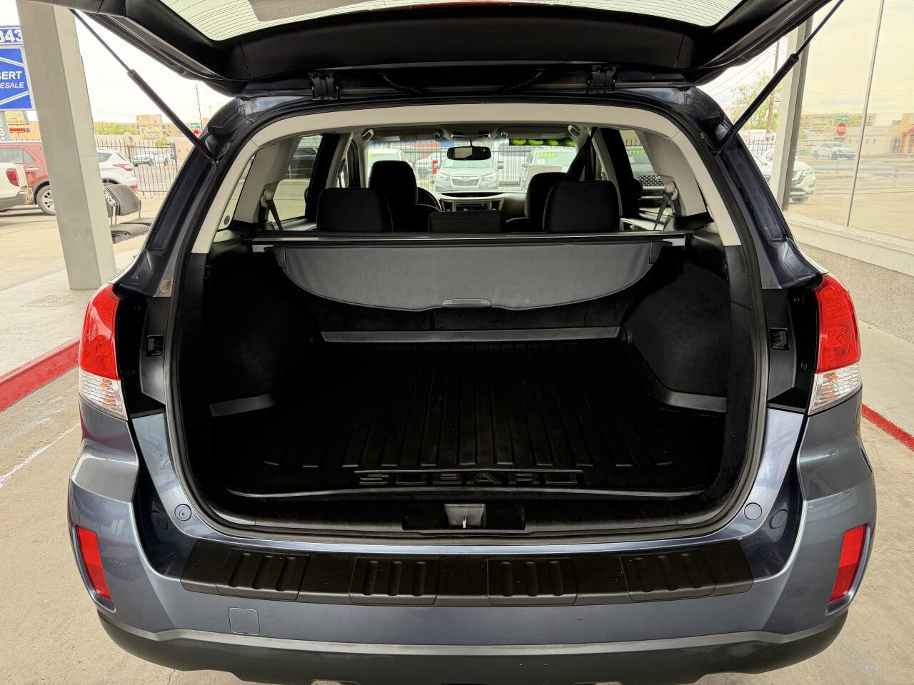 Used 2013 Subaru Outback 2.5i Premium w/ All-Weather Pkg image 17