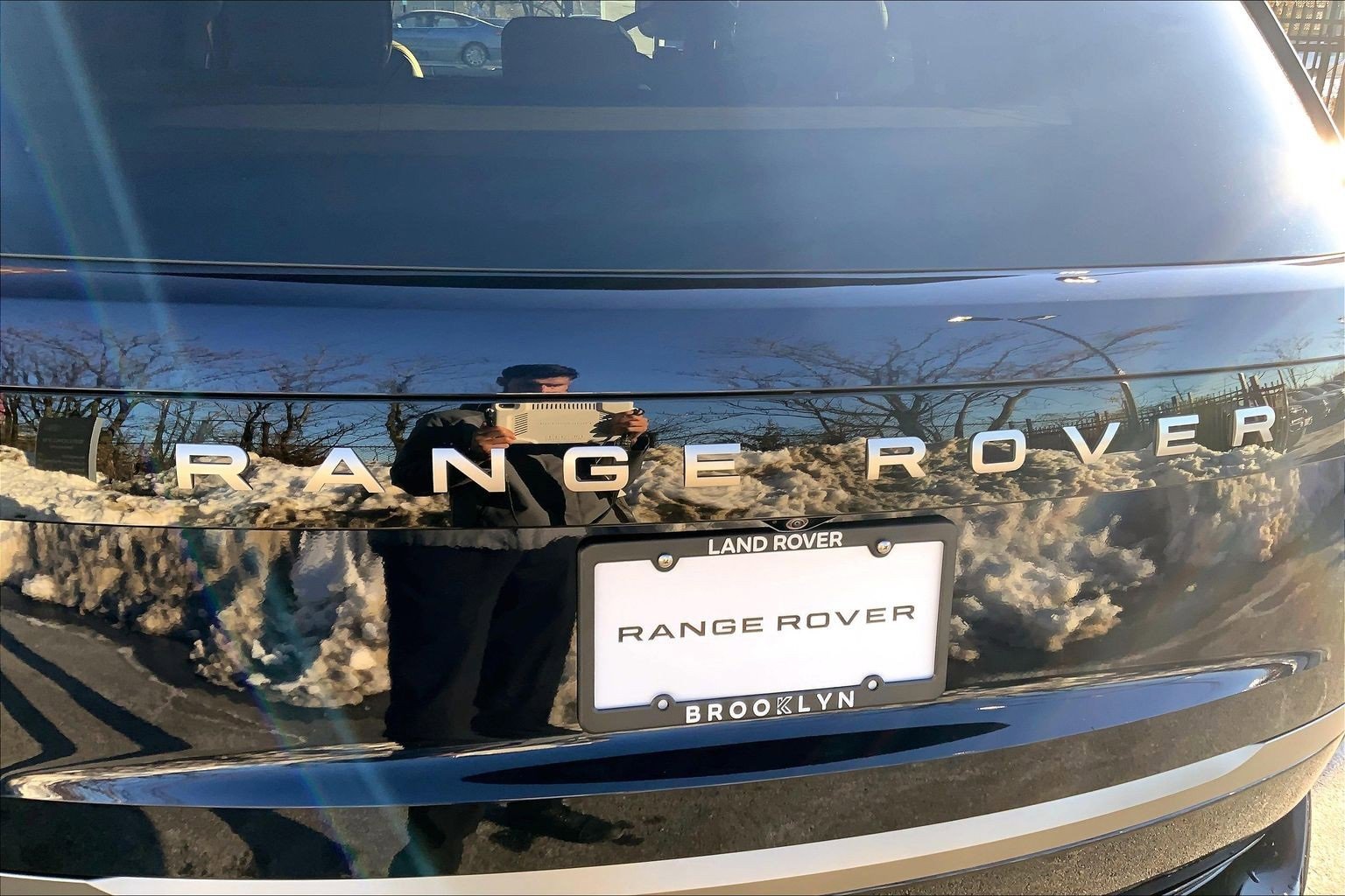 Used 2025 Land Rover Range Rover SE image 9