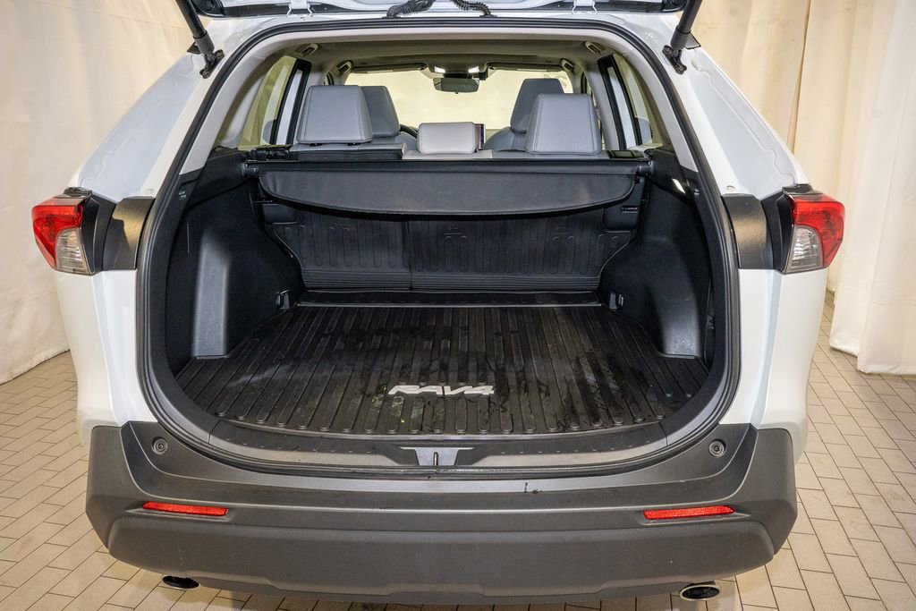 Used 2024 Toyota RAV4 XLE Premium image 6