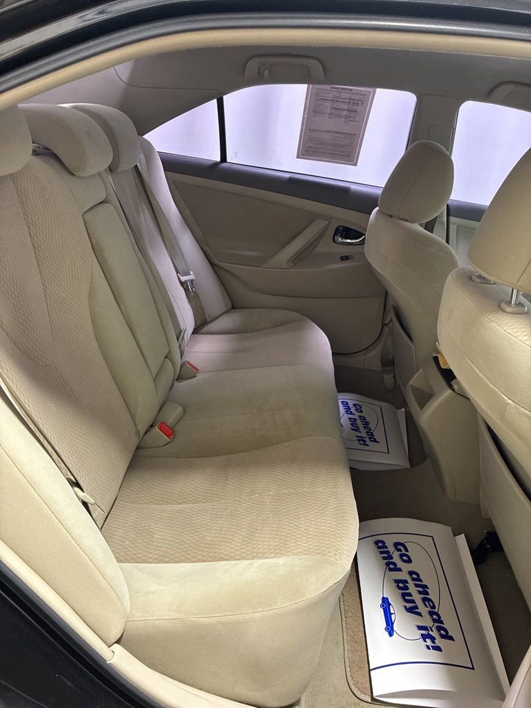 Used 2011 Toyota Camry LE w/ LE Extra-Value Pkg image 16